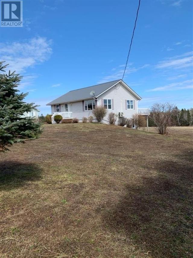 1098 Suffolk Rd, House detached with 2 bedrooms, 2 bathrooms and null parking in North Shore FD PE | Image 4