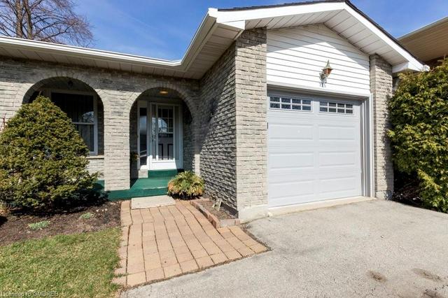 715 Coulson Avenue, House detached with 4 bedrooms, 2 bathrooms and 5 parking in Milton ON | Image 23