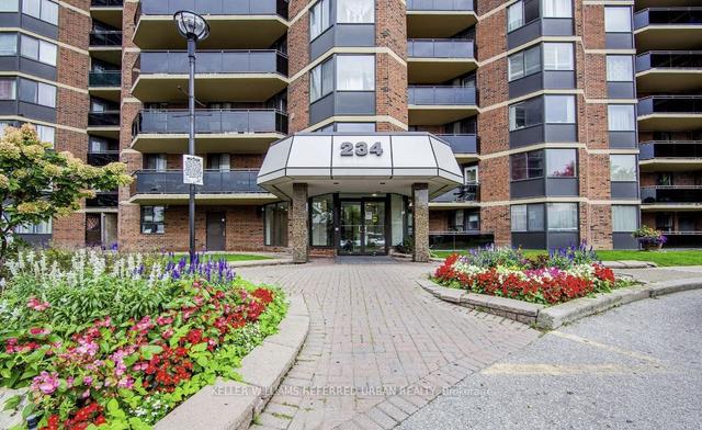 2203 - 234 Albion Rd, Condo with 2 bedrooms, 2 bathrooms and 1 parking in Toronto ON | Image 1