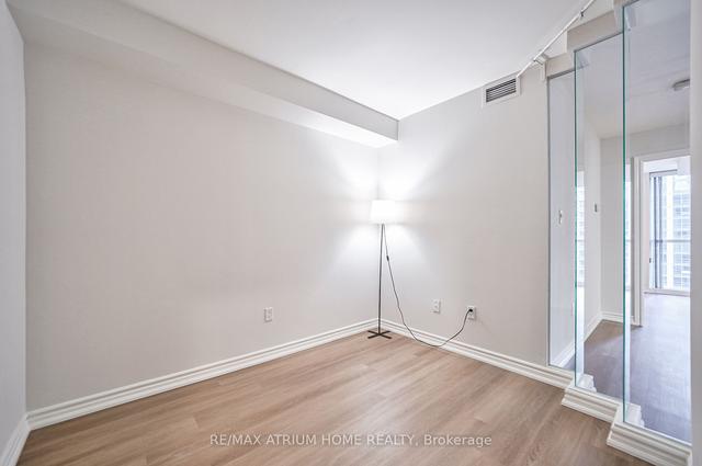 1502 - 801 Bay St, Condo with 1 bedrooms, 2 bathrooms and 0 parking in Toronto ON | Image 21