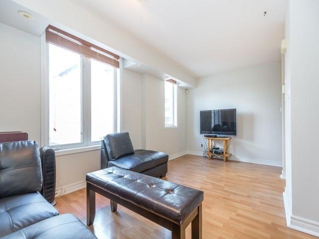 TH-710 - 35 Canniff St, Townhouse with 3 bedrooms, 3 bathrooms and 1 parking in Toronto ON | Image 8