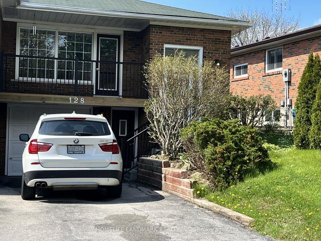 128 Bestview Dr, House semidetached with 3 bedrooms, 2 bathrooms and 3 parking in Toronto ON | Image 1