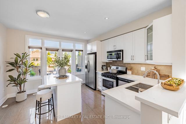26 Lobo Mews, House attached with 3 bedrooms, 2 bathrooms and 1 parking in Toronto ON | Image 28
