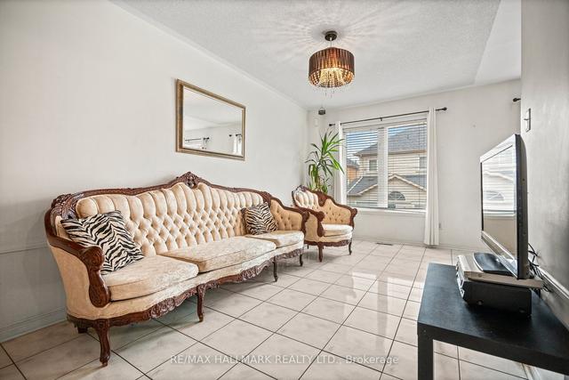 8 - 165 Fieldstone Dr, Townhouse with 3 bedrooms, 3 bathrooms and 2 parking in Vaughan ON | Image 5