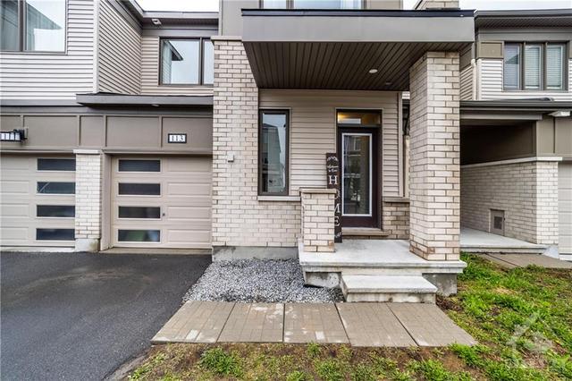 113 Pictou Cres, Townhouse with 3 bedrooms, 3 bathrooms and 3 parking in Ottawa ON | Image 2