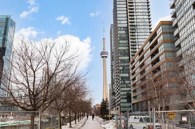 4110 - 21 Iceboat Terr, Condo with 1 bedrooms, 1 bathrooms and 0 parking in Toronto ON | Image 16