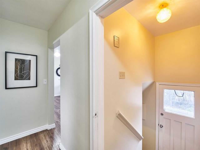 6 Mozart Ave, House detached with 3 bedrooms, 2 bathrooms and 4 parking in Toronto ON | Image 7