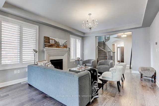 330 Wisteria Way, House detached with 4 bedrooms, 4 bathrooms and 4 parking in Oakville ON | Image 33