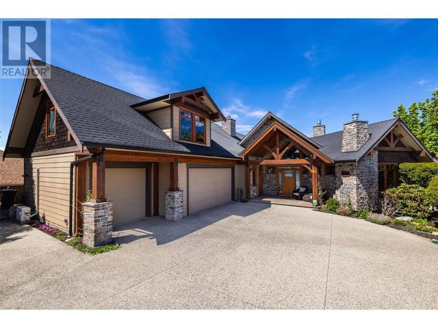 414 Okaview Rd, House detached with 6 bedrooms, 4 bathrooms and 7 parking in Kelowna BC | Image 3