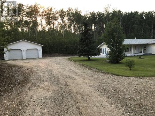 13292 Fell Road, House detached with 3 bedrooms, 2 bathrooms and null parking in Peace River C BC | Image 36
