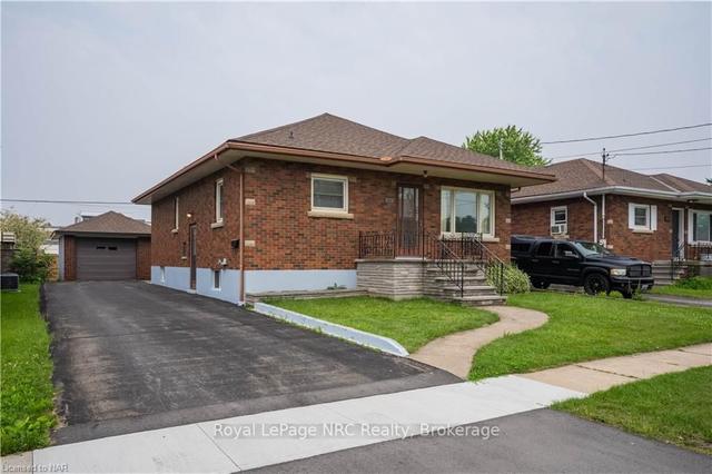 150 Clarke St, House detached with 3 bedrooms, 1 bathrooms and 5 parking in Port Colborne ON | Image 1
