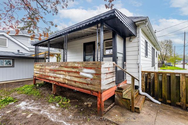 125 Brisbin St, House detached with 2 bedrooms, 1 bathrooms and 0 parking in London ON | Image 19