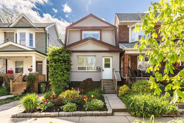 62 Roseheath Ave, House detached with 2 bedrooms, 2 bathrooms and 0 parking in Toronto ON | Image 12