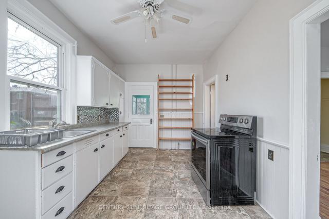 243 Dunlop St E, House detached with 3 bedrooms, 2 bathrooms and 1 parking in Barrie ON | Image 16