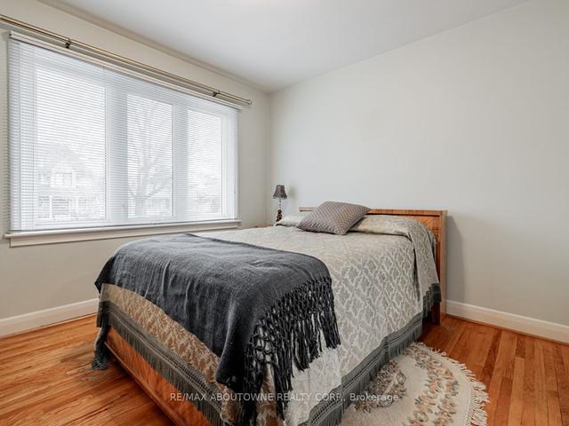 15 Deerhurst Ave, House detached with 3 bedrooms, 2 bathrooms and 6 parking in Toronto ON | Image 6