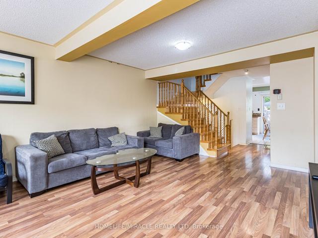 13 Spadina Rd, Townhouse with 3 bedrooms, 3 bathrooms and 1 parking in Brampton ON | Image 11