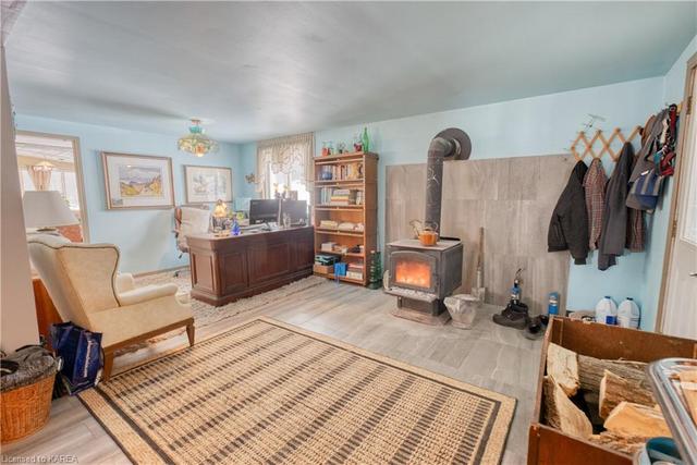 5121 Wilmer Rd, House detached with 2 bedrooms, 1 bathrooms and 6 parking in South Frontenac ON | Image 13
