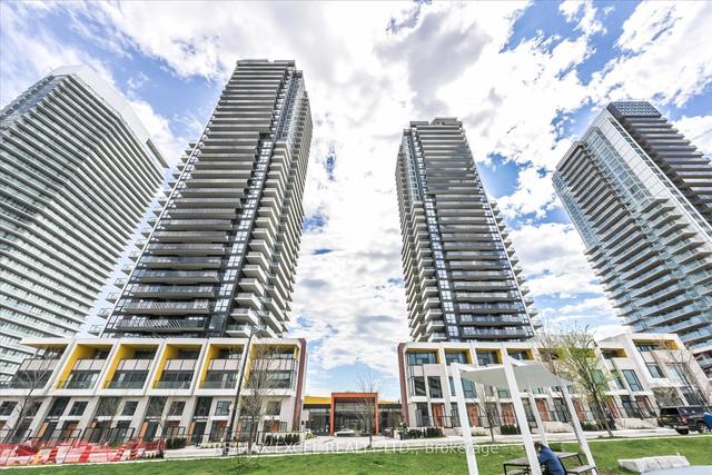 2201 - 85 Mcmahon Dr, Condo with 1 bedrooms, 1 bathrooms and 1 parking in Toronto ON | Image 1