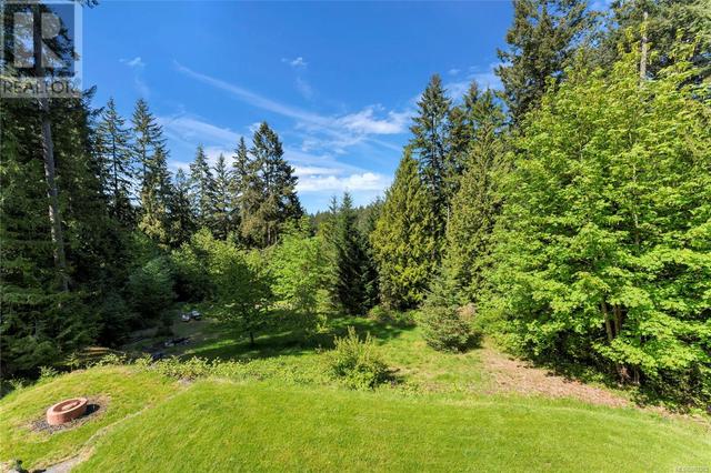 1049 Braithwaite Dr, House detached with 6 bedrooms, 4 bathrooms and 6 parking in Cowichan Valley C BC | Image 15