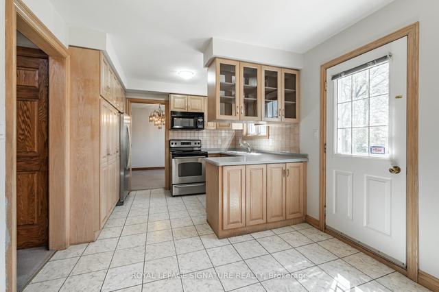 162 Delta St, House detached with 4 bedrooms, 3 bathrooms and 3 parking in Toronto ON | Image 17