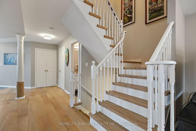 18 Long Point Dr, House semidetached with 4 bedrooms, 4 bathrooms and 5 parking in Richmond Hill ON | Image 39