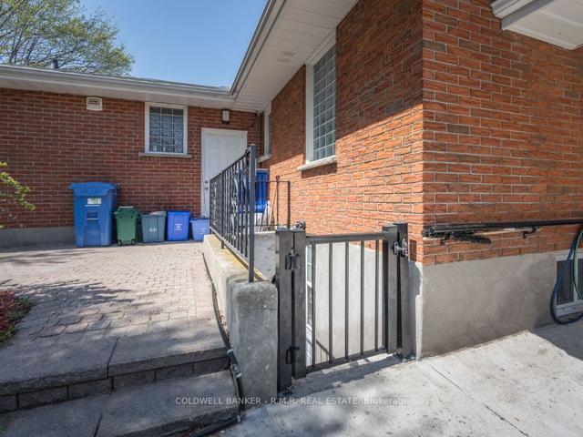 417 Rossmount Ave, House detached with 3 bedrooms, 3 bathrooms and 5 parking in Oshawa ON | Image 5
