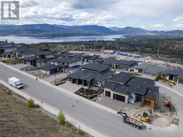 1088 Clarance Ave, House detached with 7 bedrooms, 4 bathrooms and 3 parking in Kelowna BC | Image 56