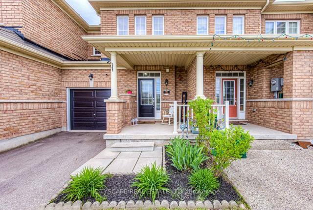 785 Megson Terr, House attached with 3 bedrooms, 4 bathrooms and 3 parking in Milton ON | Image 12