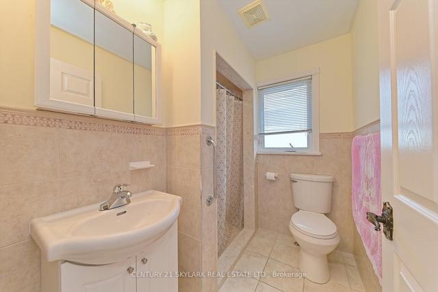 9 Princess Andrea Ct, House detached with 5 bedrooms, 4 bathrooms and 15 parking in Brampton ON | Image 10