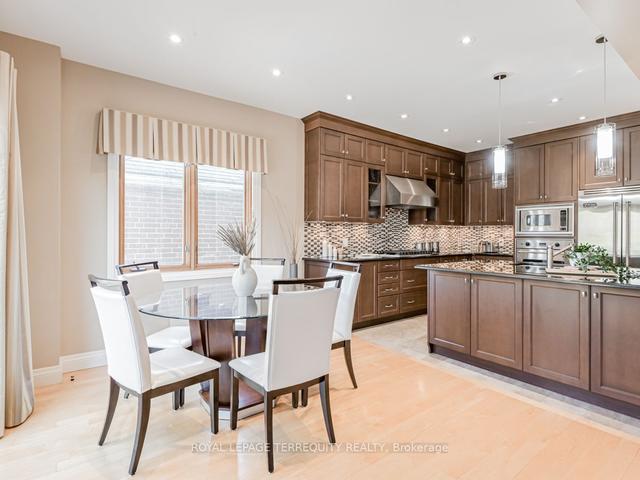 176 Joicey Blvd, House detached with 4 bedrooms, 4 bathrooms and 4 parking in Toronto ON | Image 7