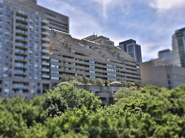 1105 - 360 Bloor St E, Condo with 2 bedrooms, 2 bathrooms and 1 parking in Toronto ON | Image 35