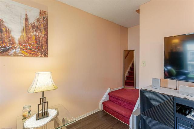 316 - 1010 Pembridge Cres, House attached with 2 bedrooms, 1 bathrooms and 1 parking in Kingston ON | Image 24
