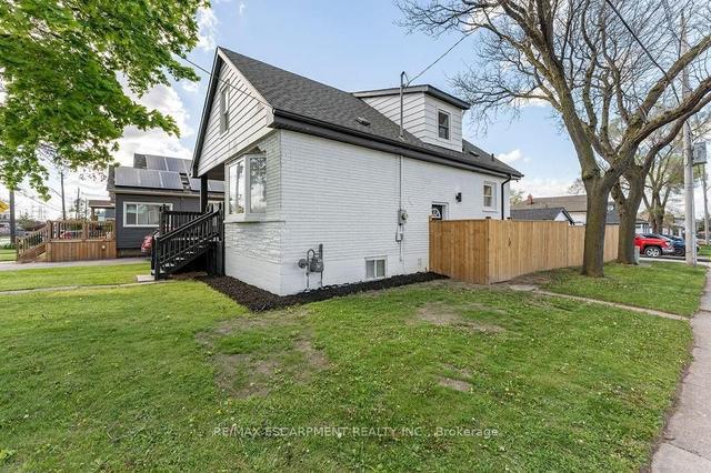 161 Glow Ave, House detached with 3 bedrooms, 2 bathrooms and 2 parking in Hamilton ON | Image 23