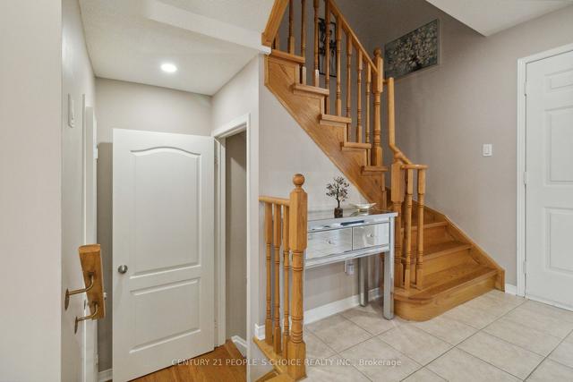 44 Snowberry Cres, House semidetached with 3 bedrooms, 4 bathrooms and 3 parking in Halton Hills ON | Image 17