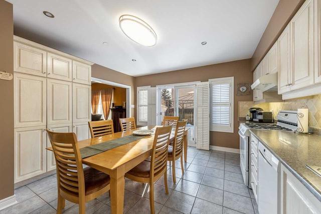 16 Ashton Dr, House detached with 4 bedrooms, 4 bathrooms and 4 parking in Vaughan ON | Image 8