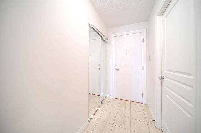 1002 - 801 Bay St, Condo with 1 bedrooms, 2 bathrooms and 1 parking in Toronto ON | Image 13