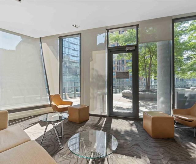 3410 - 832 Bay St, Condo with 3 bedrooms, 2 bathrooms and 1 parking in Toronto ON | Image 32