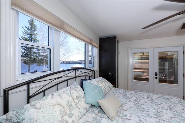 33 White Bear Crt, House detached with 4 bedrooms, 2 bathrooms and 19 parking in Temagami ON | Image 2
