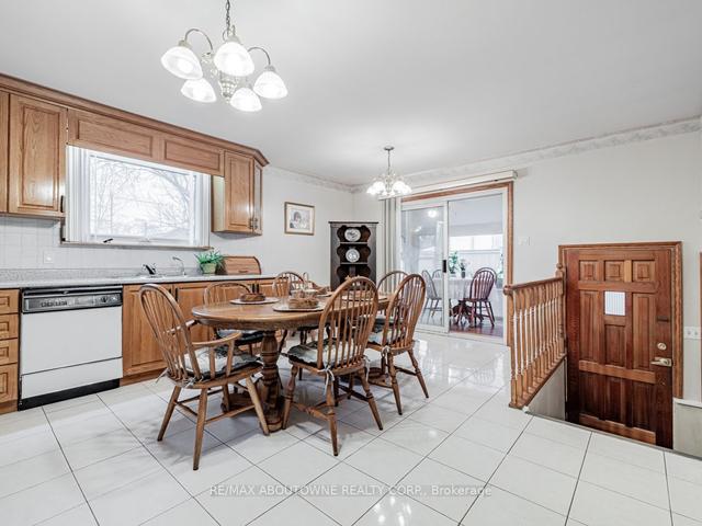 15 Deerhurst Ave, House detached with 3 bedrooms, 2 bathrooms and 6 parking in Toronto ON | Image 2