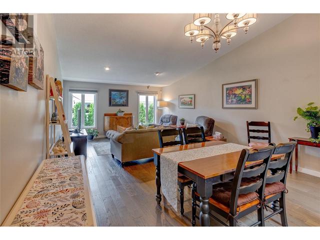 114 - 1885 Parkview Cres, House attached with 3 bedrooms, 2 bathrooms and 4 parking in Kelowna BC | Image 5