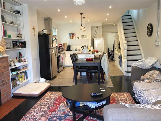 UPPER - 33 Dupont St, House semidetached with 3 bedrooms, 2 bathrooms and 1 parking in Toronto ON | Image 1