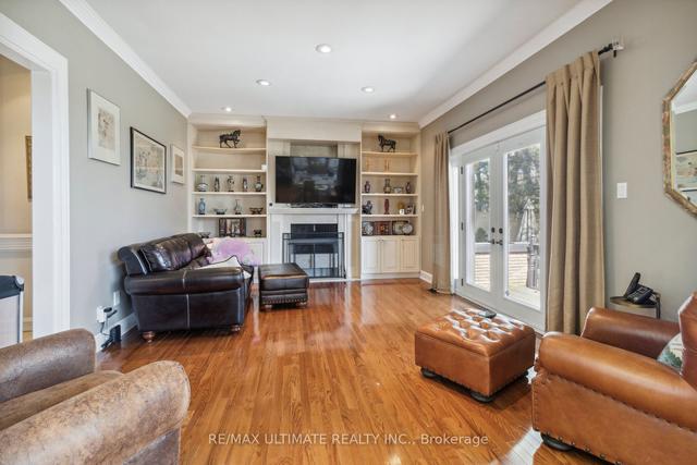 1 Versailles Ct, House detached with 4 bedrooms, 7 bathrooms and 12 parking in Toronto ON | Image 4