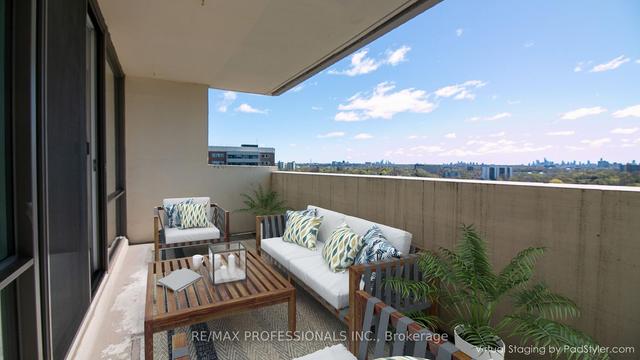 1909 - 260 Scarlett Rd, Condo with 2 bedrooms, 1 bathrooms and 1 parking in Toronto ON | Image 3