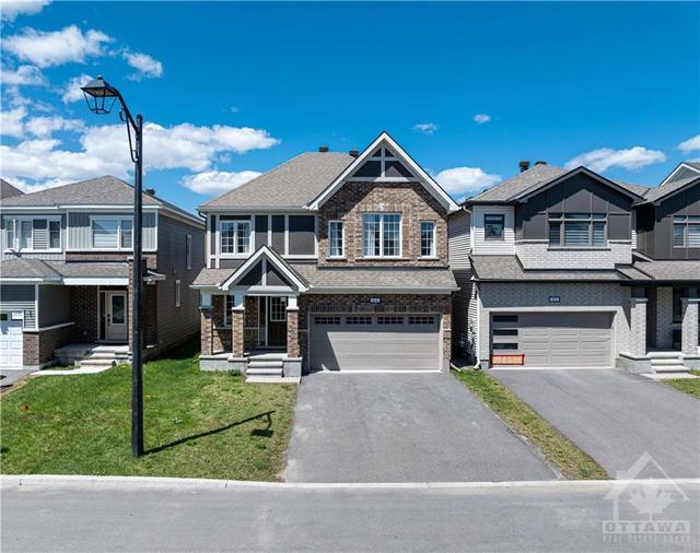 84 Mudminnow Cres, House detached with 4 bedrooms, 4 bathrooms and 4 parking in Ottawa ON | Image 1