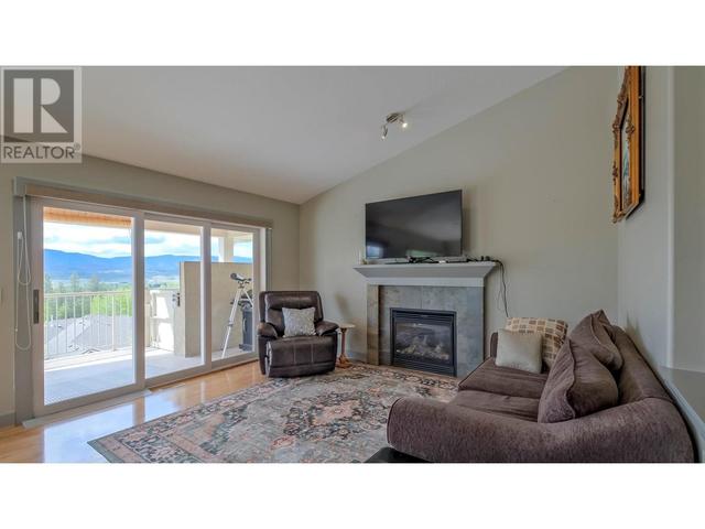 3516 Camelback Dr, House detached with 5 bedrooms, 3 bathrooms and 5 parking in Central Okanagan BC | Image 11