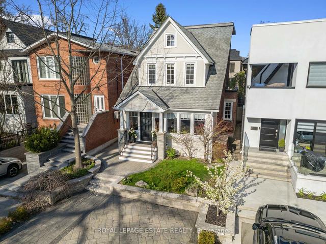 49 Kenilworth Ave, House detached with 4 bedrooms, 3 bathrooms and 2 parking in Toronto ON | Image 28