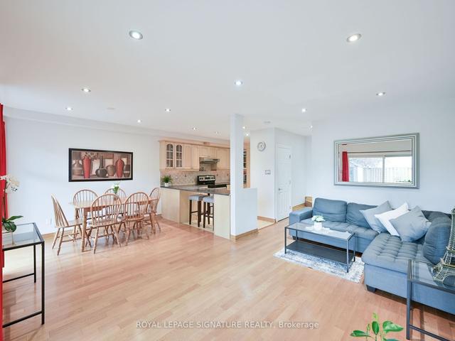 5 - 40 Rabbit Ln, Townhouse with 3 bedrooms, 2 bathrooms and 1 parking in Toronto ON | Image 33