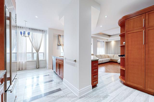 ph3 - 60 Disera Dr, Condo with 3 bedrooms, 3 bathrooms and 2 parking in Vaughan ON | Image 38