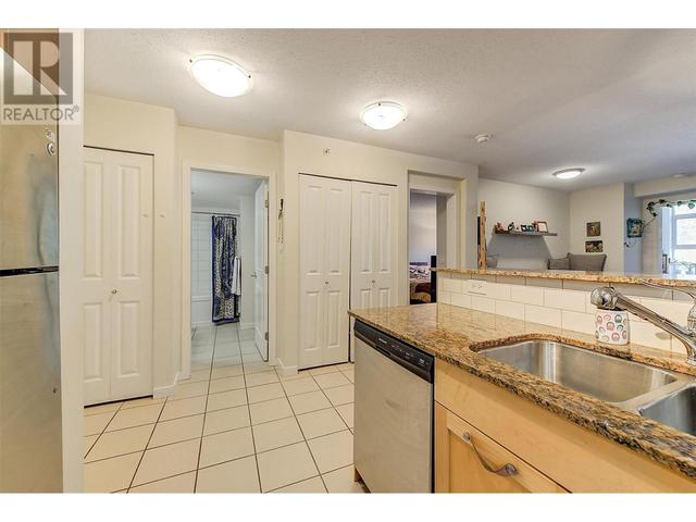400 - 551 Yates Road, Condo with 2 bedrooms, 1 bathrooms and 1 parking in Kelowna BC | Image 14