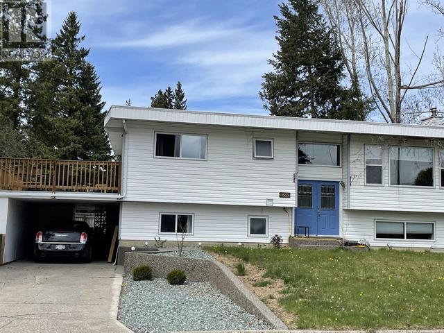 2660 20th Ave, House detached with 4 bedrooms, 2 bathrooms and null parking in Prince George BC | Image 2